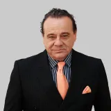 Reha Özcan portresi