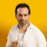 Buğra Gülsoy portresi